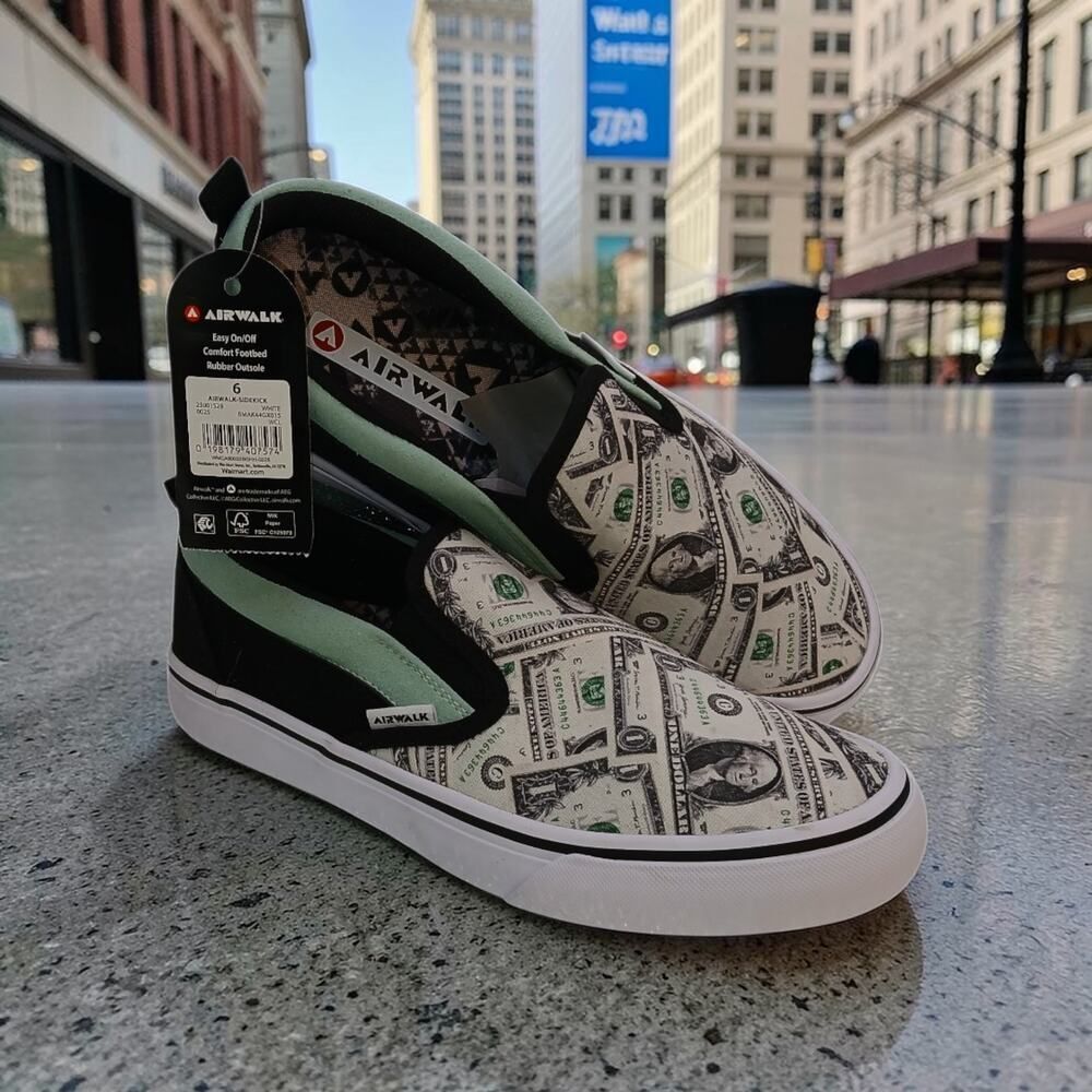 AIRWALK Boys Money Graphics New w/Tags Slip-On Casual Sneakers - Size: 6